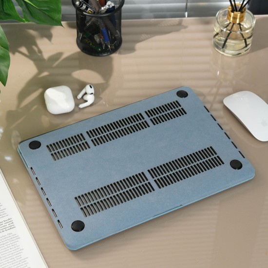 macbook air 13 soft touch sert kapak detay